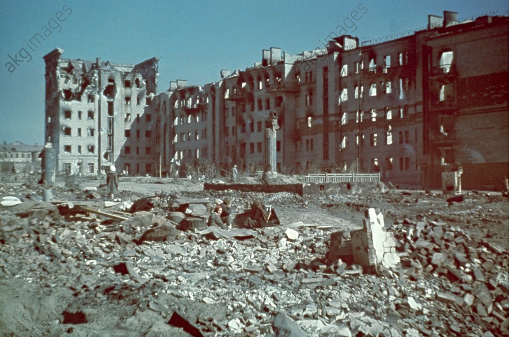Zerstörte Gebäude in Stalingrad (1)