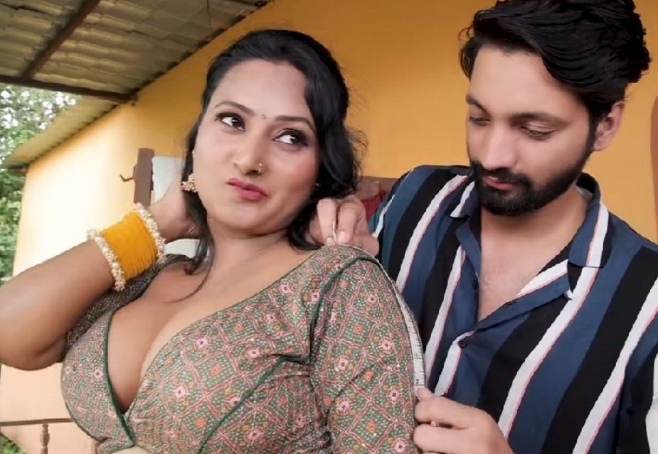 Hot tv actress huge boobs romance kissing