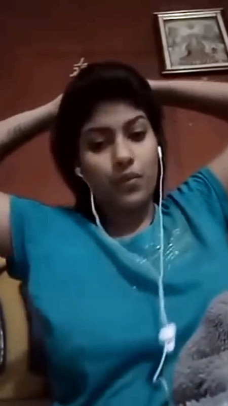 Cute Desi girl huge breast in blue braless tshirt.mp4_snapshot_01.00.716