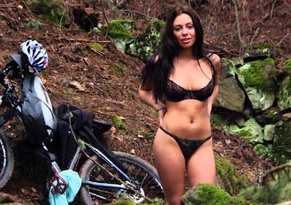 Wrong Turn 6: Last Resort (2014) Wrong Turn 6: Last Resort (2014)
