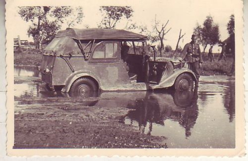 Foto Auto PKW Fahrzeug Kübelwagen WH Wehrmacht D