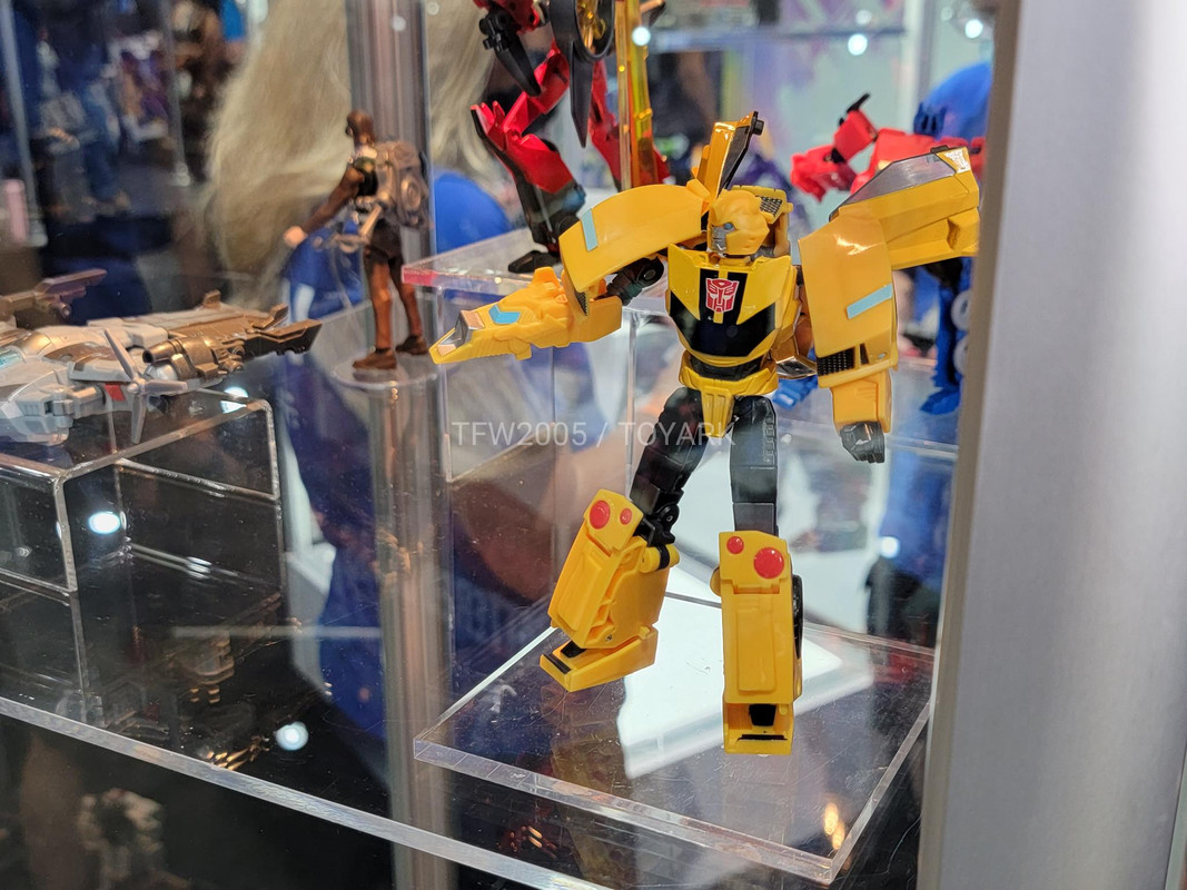 Transformers-EarthSpark-Toys-Reveal-17
