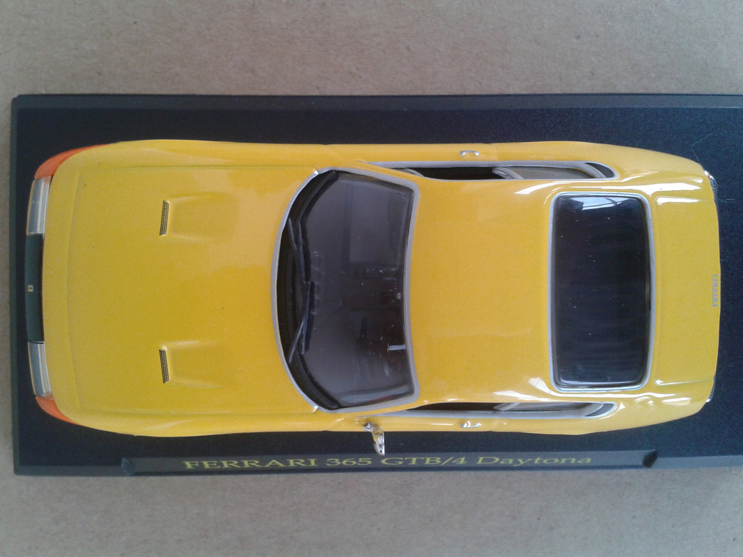 1968 Ferrari 365 GTB-4 Daytona (Ixo - nº 15 Ferrari RBA) (11)