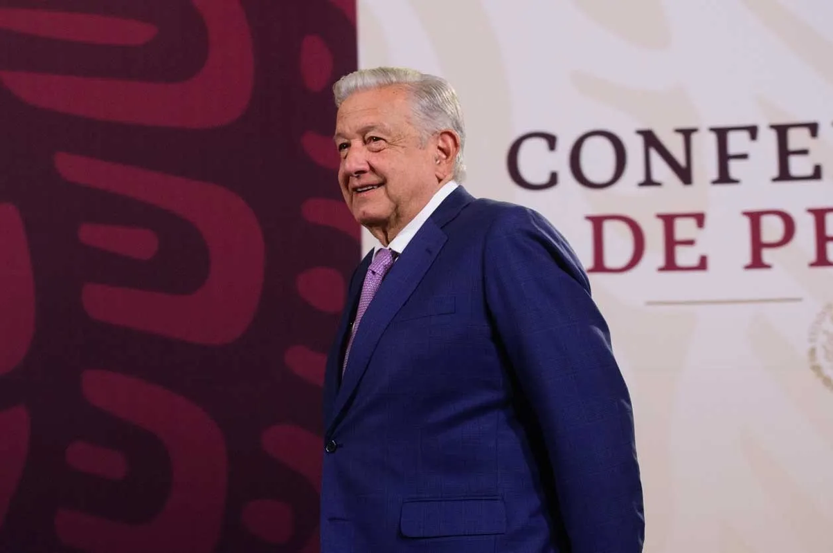 INE ordena a AMLO retirar publicaciones de la presentación de reformas