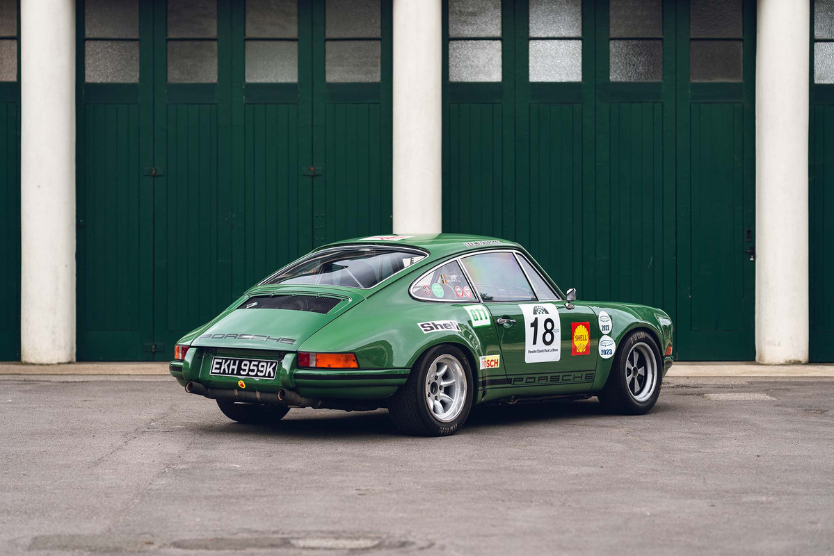 64b00aa921c94e102b64353e-23-for-sale-1972-Porsche-911-S-T-Sports-Purpose.jpg