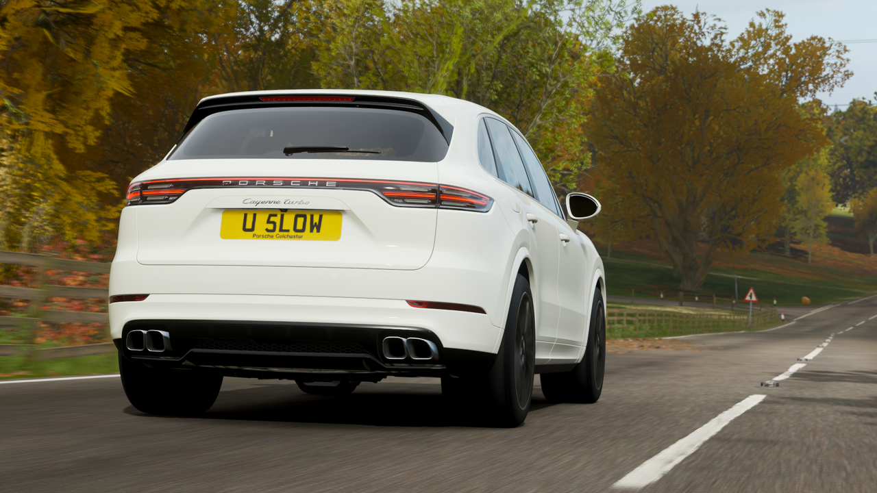 FH4-Porsche-Cayenne-Turbo-5.png