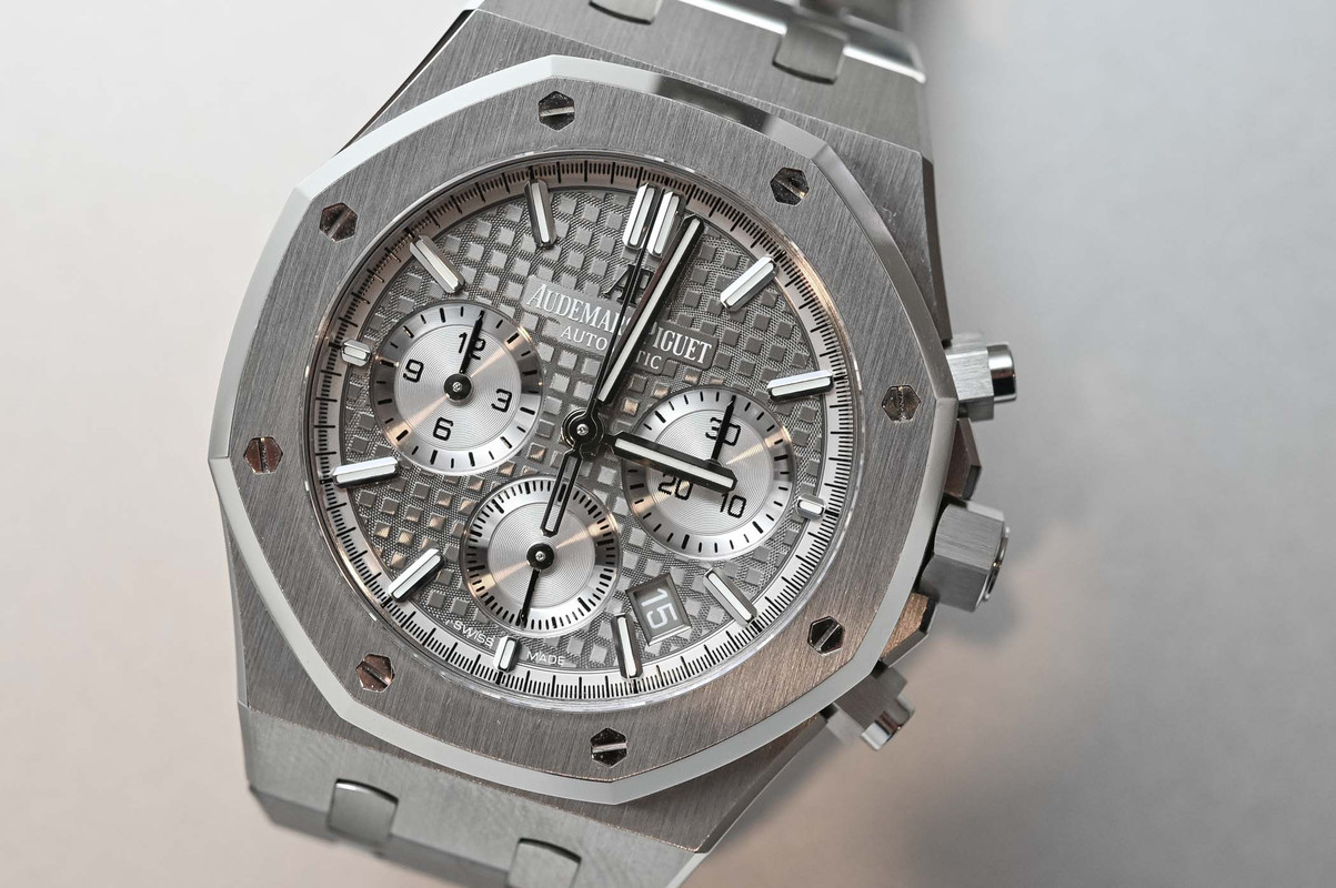 Audemars-Piguet-Royal-Oak-Selfwinding-Chronograph-38mm-ref.-2631