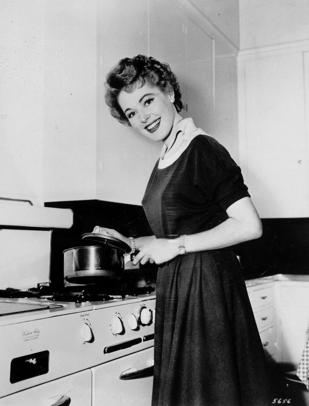 eleanor_parker_a72