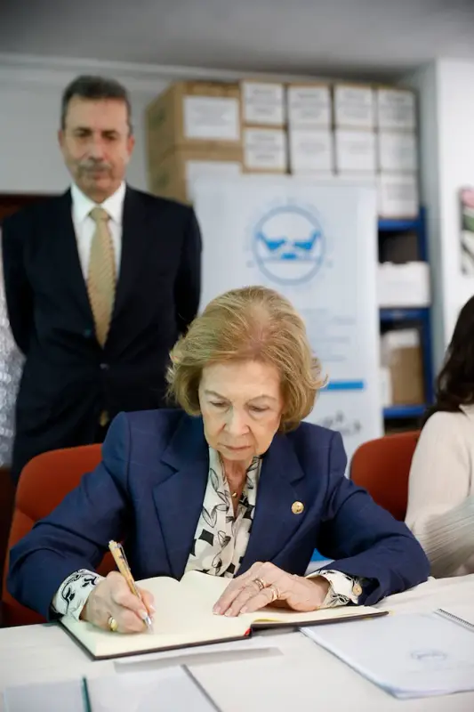 Reina-Sofia-Banco-Alimentos-34