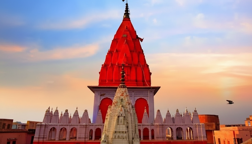 What Makes Hanuman Garhi Temple — first darshan before Ram Lalla Sacred for Devotees