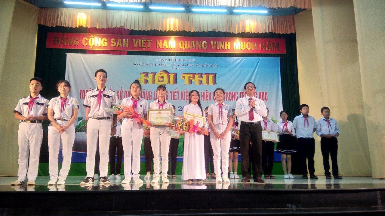 dc-Le-trao-giai-nhat-cho-o-n-Tp-Tuy-H-a