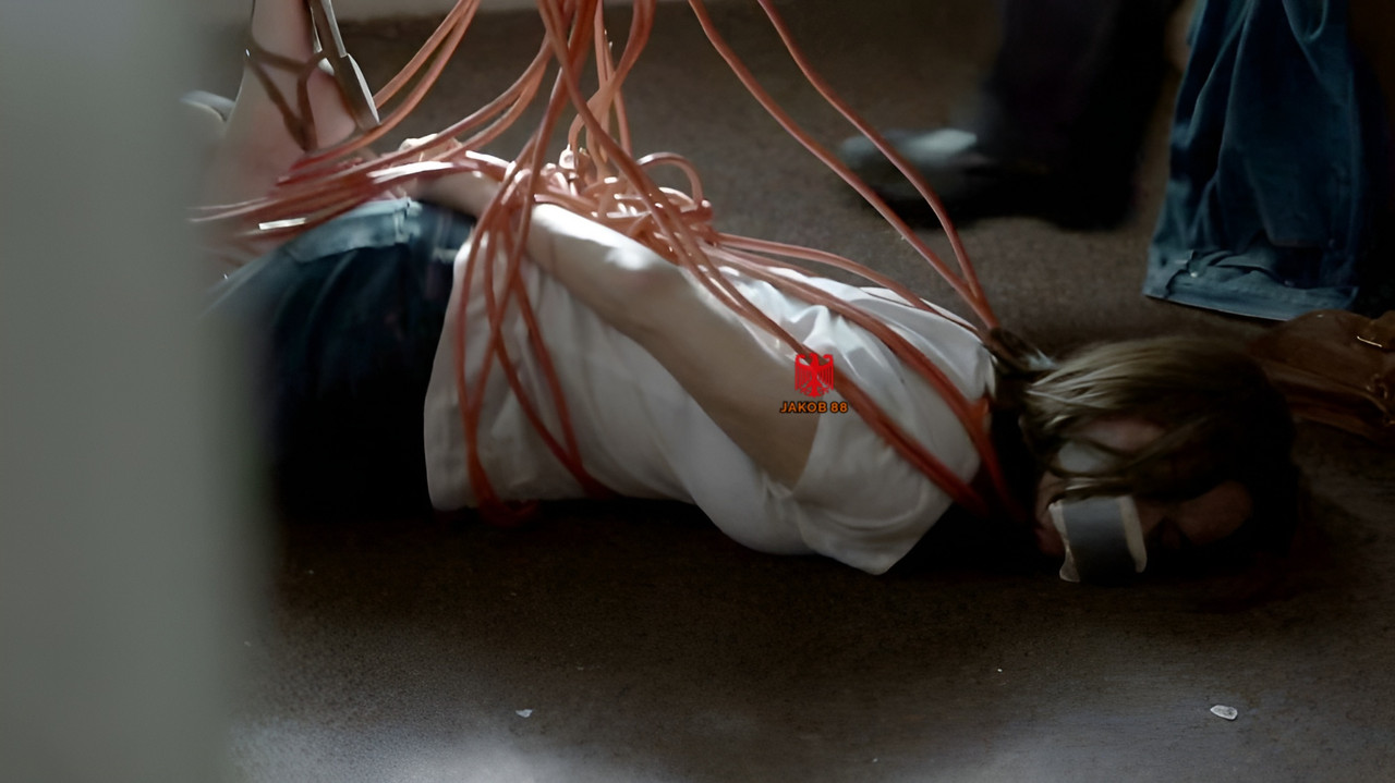Taryn Manning 16 - Cleveland Abduction 2015