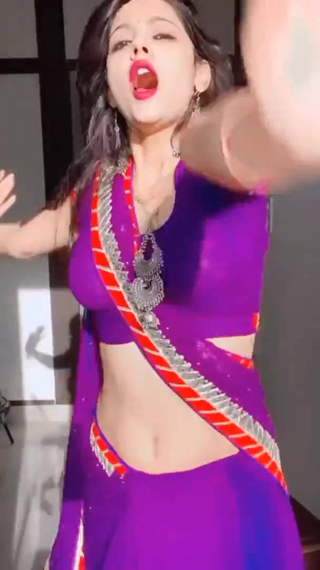 Pari MoMo hot New Instagram Reels   New Instagram Reels   Bhabhi Instagram Reels.mp4.0001