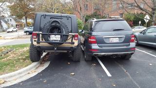 [Image: mercedes-tight-parking-spot.jpg]