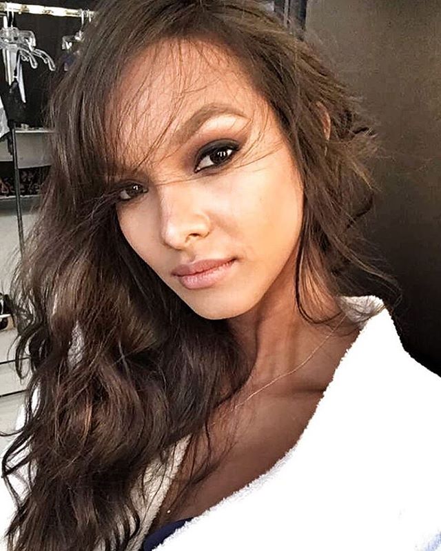 -- (4)