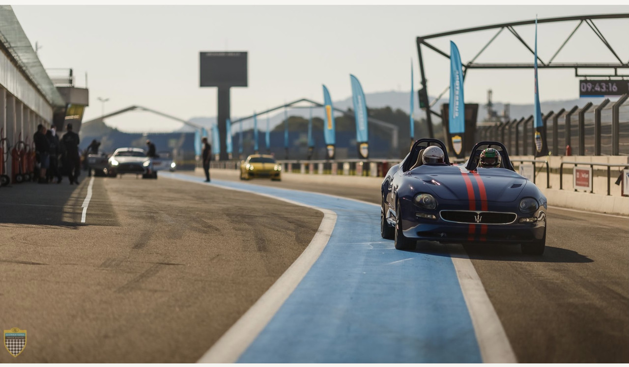 B8F836C1-30DE-4EEF-8290-6EB386F7CA3A