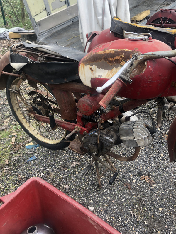 24FC5B8C-9890-4D64-BB77-8ED1779EF3D8