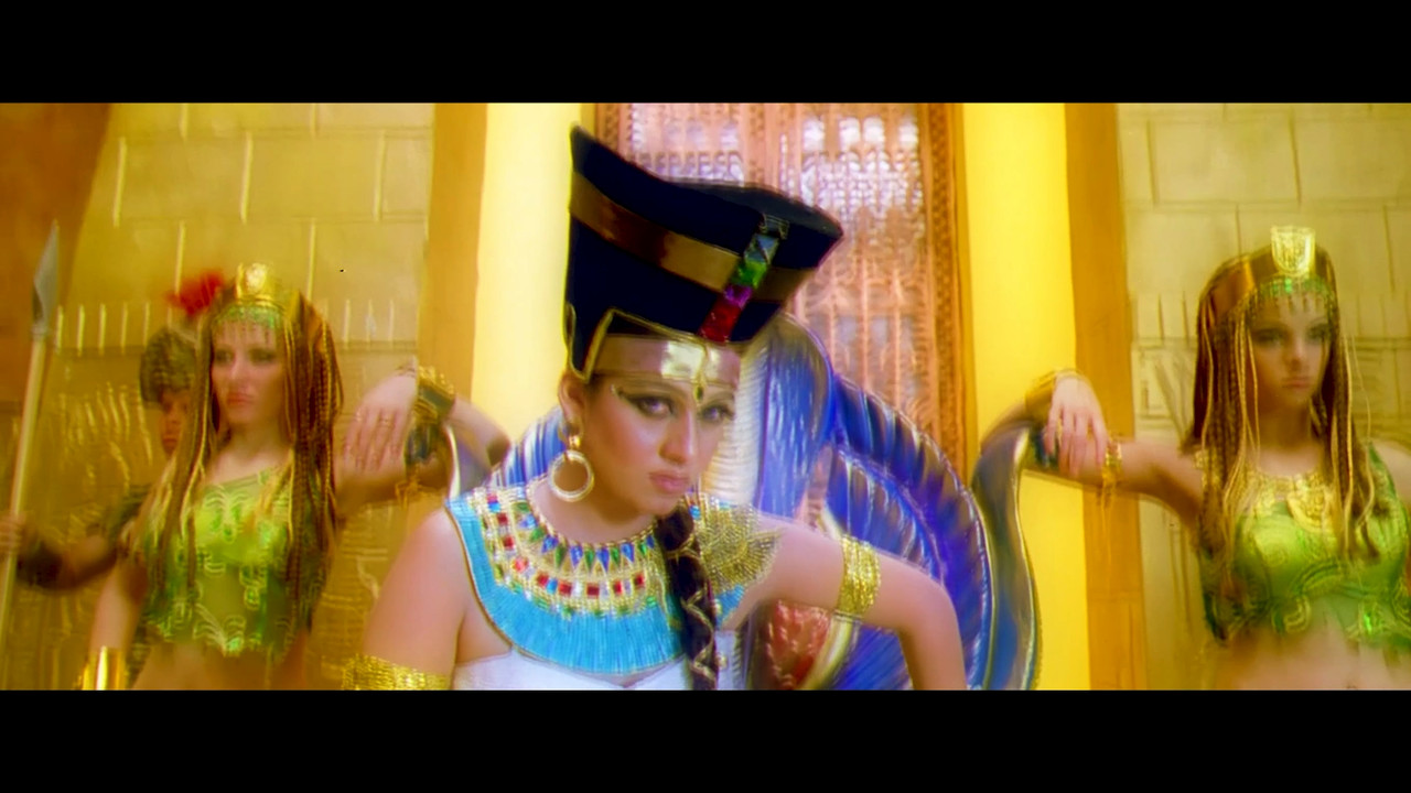 Nayanthara Hot Song 02 From Kuselan 2008 4k.mp4_snapshot_00.14_[2020.12.02_22.28.30]