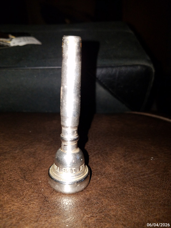 ITEM 4 Bach New York trumpet 12B (1)