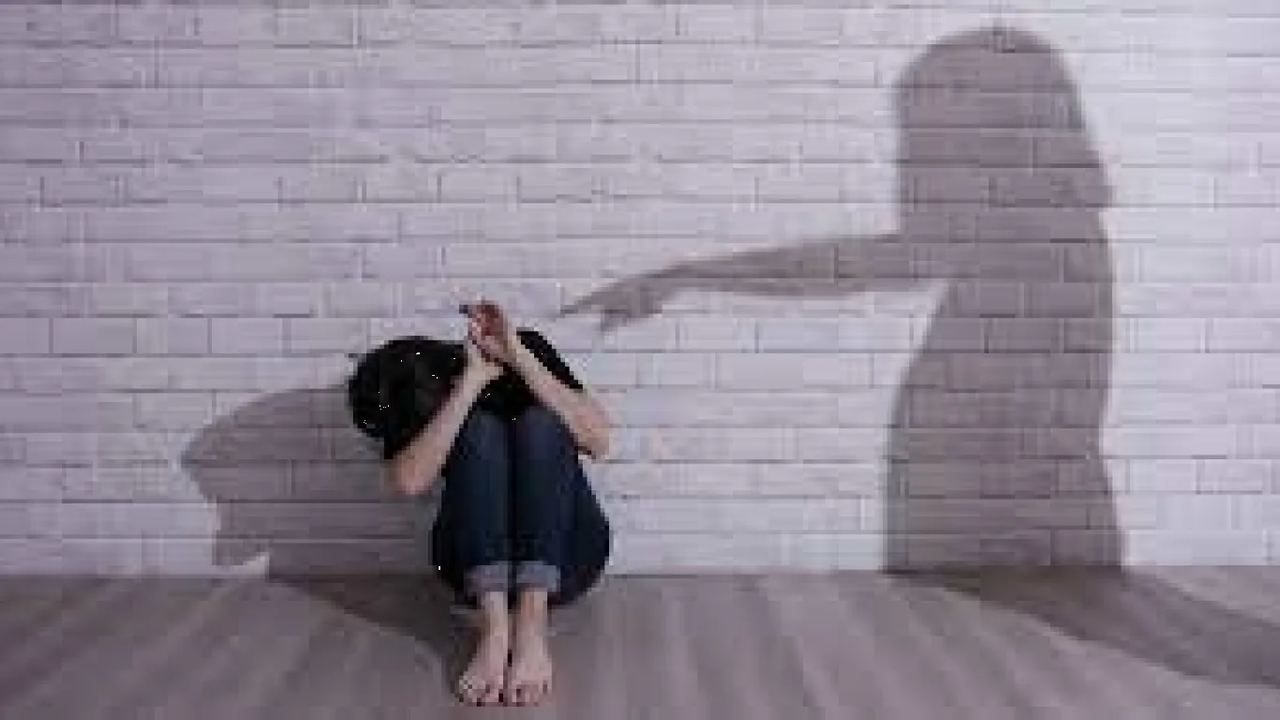Ni su suicidio logra frenar el bullying contra una menor en Francia