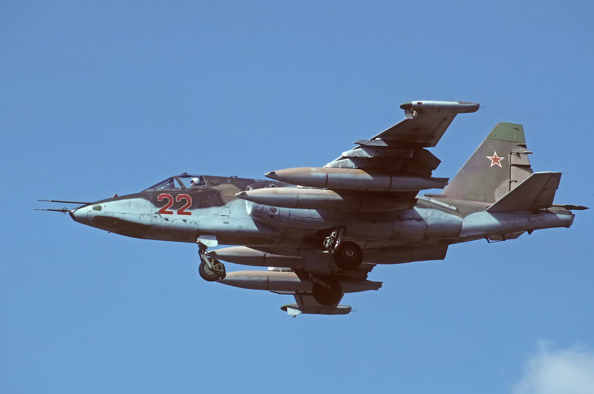368 ShAP Su-25 22 Red (cn 25508110144) 15-06-93
