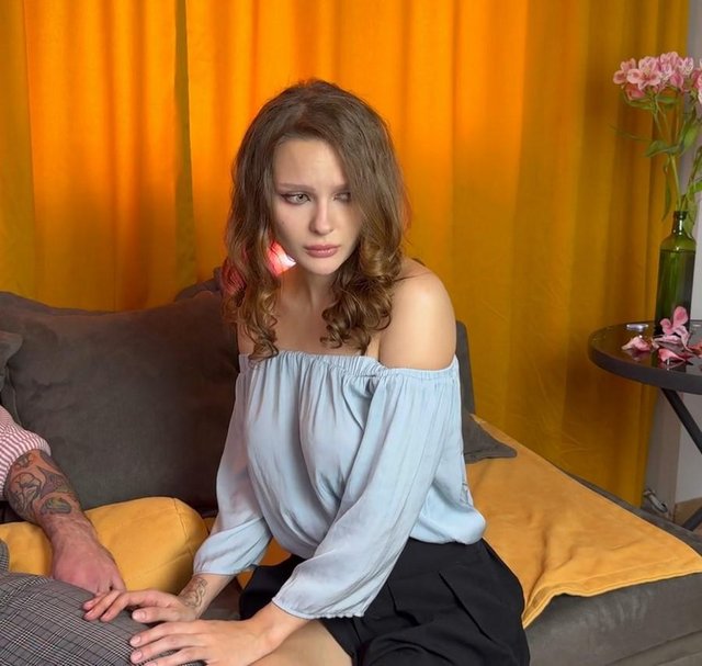 The Husband Put His Wife Under His Best Friend To Defer The Debt 1