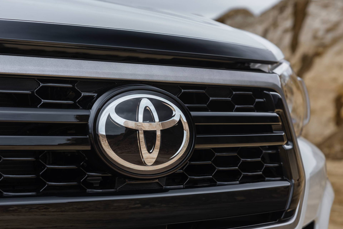 Toyota Hilux 2019 Special Edition (35)