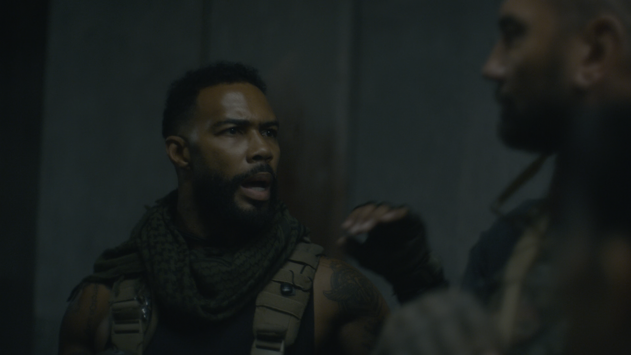 Army.of.the.Dead.2021.2160p.HDR.NF.WEBRip.EAC3.AC3.ITA.EAC3.AC3.ENG.Subs.x265-MeM.mkv_snapshot_01.35