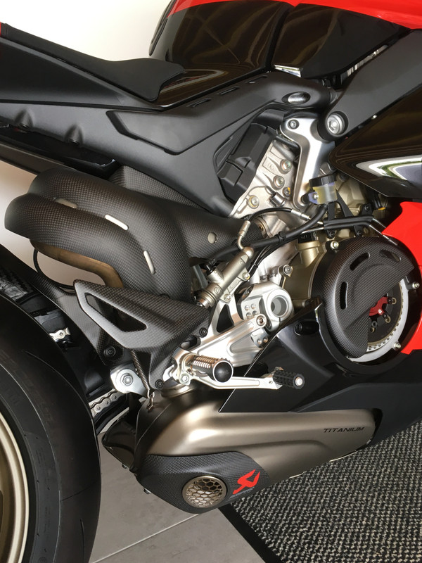 6AB74972-D684-484D-8A69-BE437A320BEB