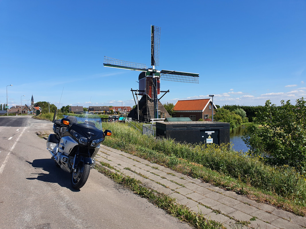 Pieter Zuijkerbuijk, Vrouw Vennemolen 01 Oud Ade 17-05-2020