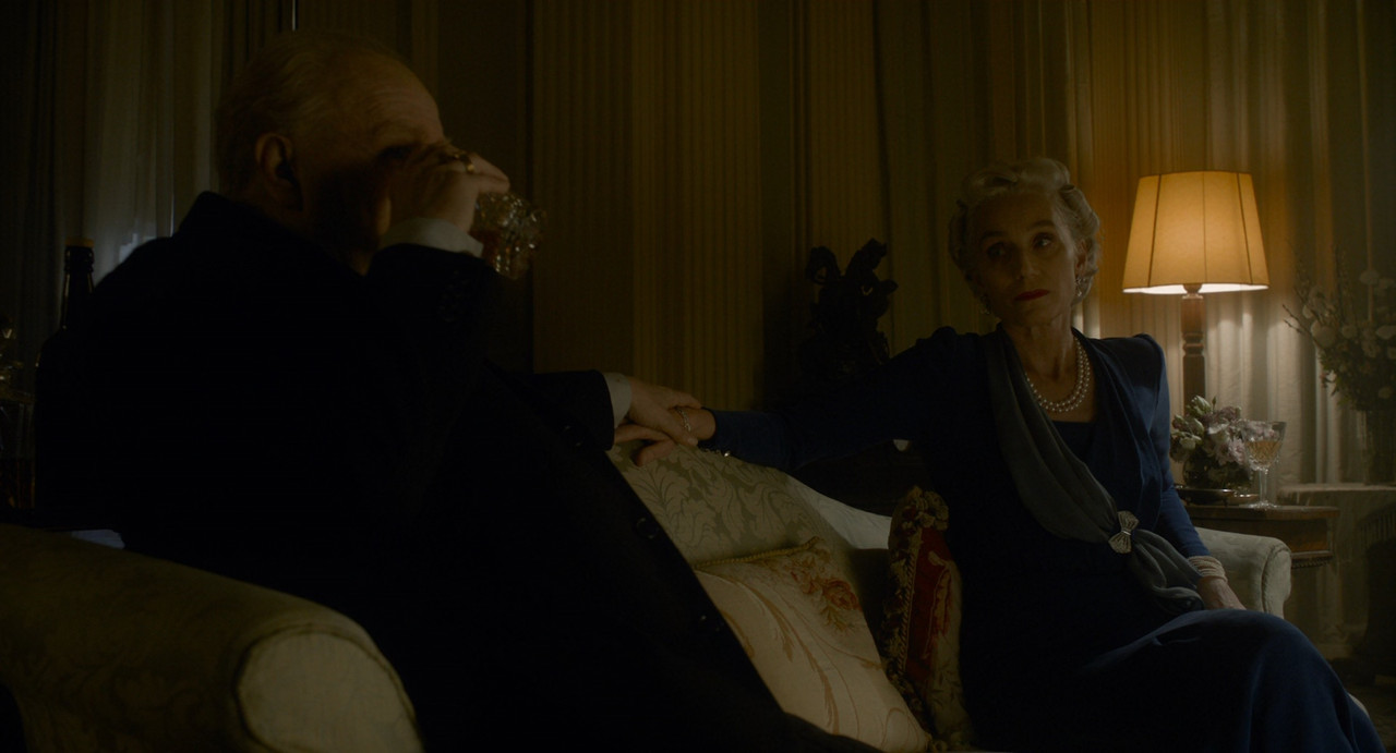 Darkest Hour (2017).mkv_snapshot_00.46.33_[2018.02.20_20.00.32]