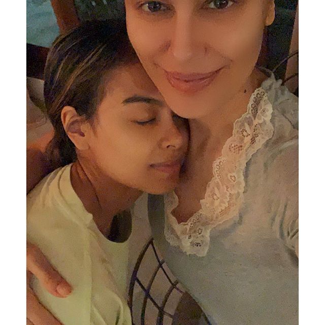 7 Potret kedekatan Sophia Latjuba dan Eva Celia, bagai kakak adik
