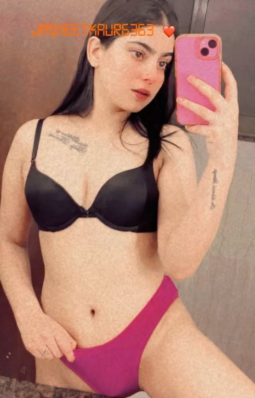 Most Famous JASNEET KAUR Insta Influencer Full Frontal NUDE on Videocall with Full Face Showing Full Hot Boobs Press & Shaved Pussy Sexy Ass 37Videos+Pics Old+New Update (No Watermark) 7 IMG-1.jpg