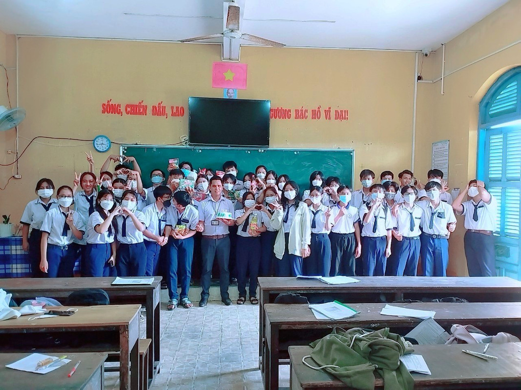 Hoạt động 8