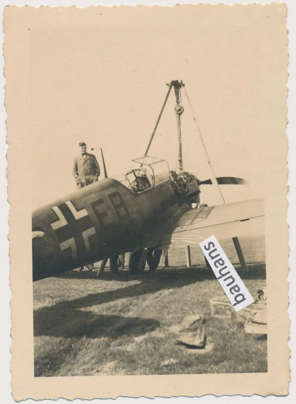 Foto Luftwaffe Flugzeug Messerschmitt Bf 109 Reparatur 2 WK (3874n)