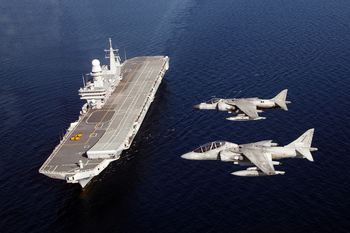 Italia ITS Cavour and Harrier II