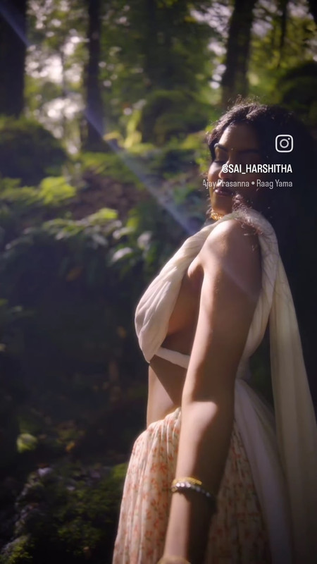 hot tamil model in sexy costume.mp4_snapshot_00.08.385