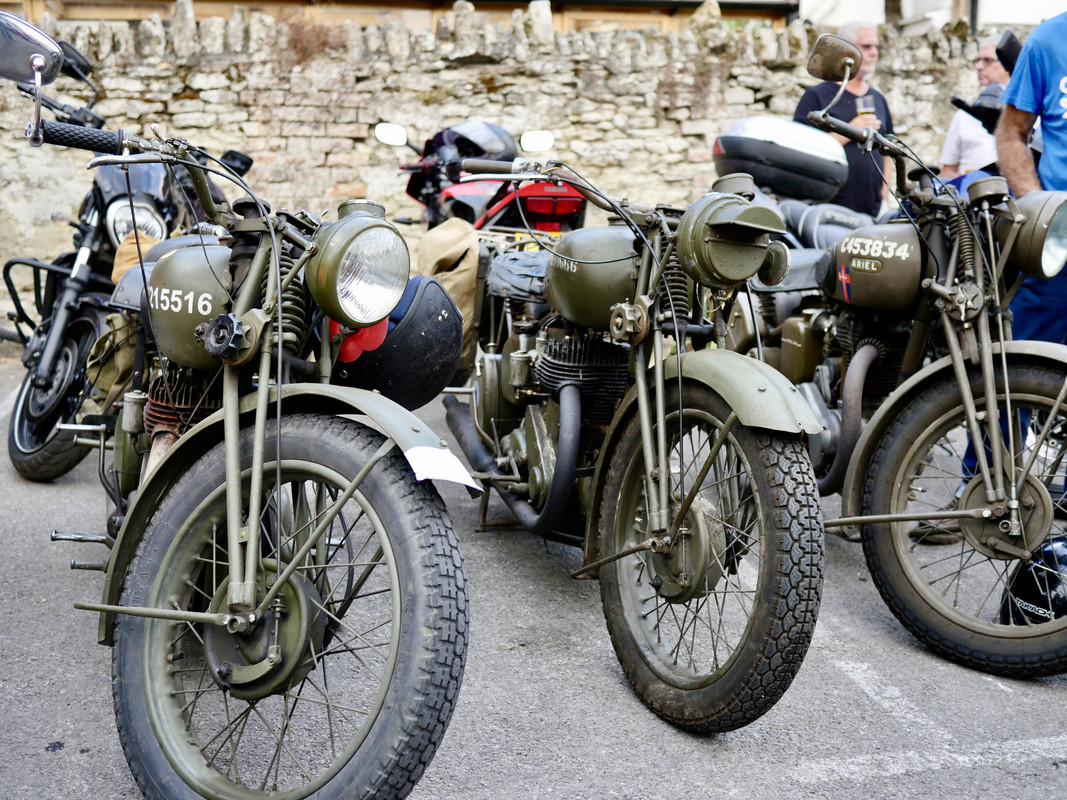 ABC5A502-F8DE-44D9-A880-176A5F063EE4