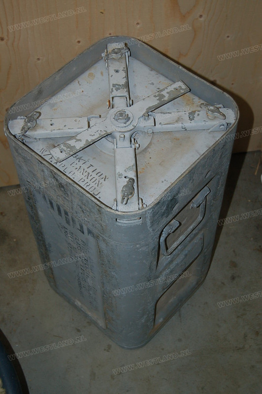 Bofors 40 mm caja de munición (intacta)