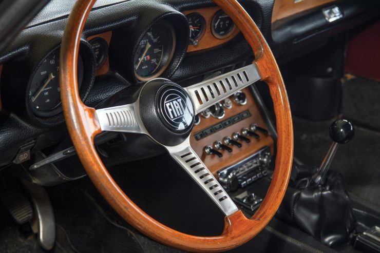 Fiat-Dino-Coupé-Steering-Wheel-740x493