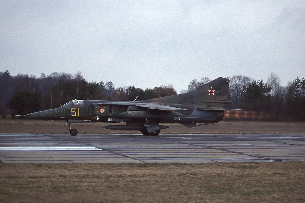 19 GvAPIB MiG-27D Yellow 51 61912561302 [Lärz 3.93] Leaving Germany for the storage base at Dimitrie