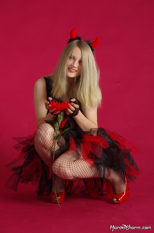 MarvelCharm_Lena-Halloween-2016-034