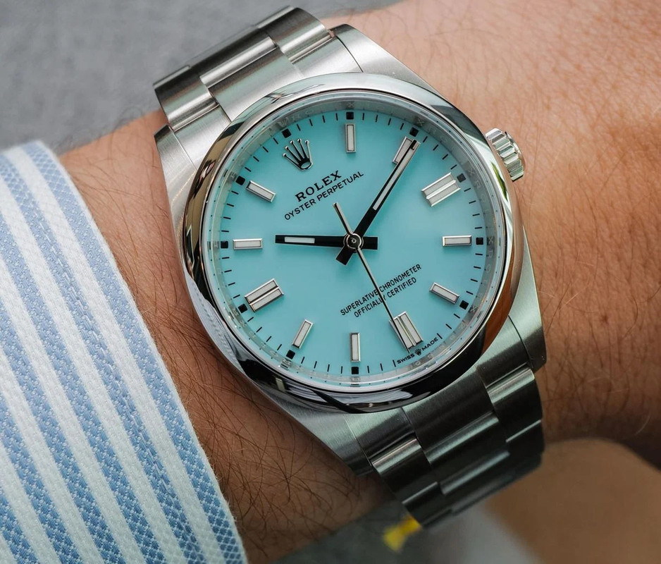 Rolex-Oyster-Perpetual-36-126000-watch-10-1