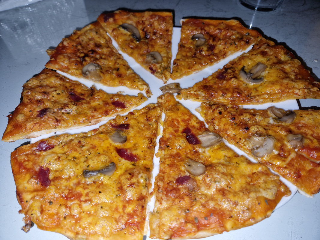 Pizza 4 quesos+dia+me ziento estafao