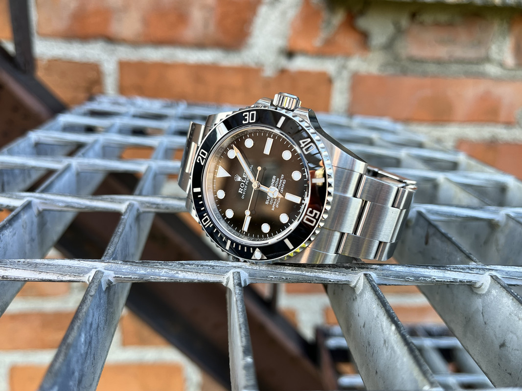 EBE084B1-ED68-41FB-99CE-E56CB4FE2A2A