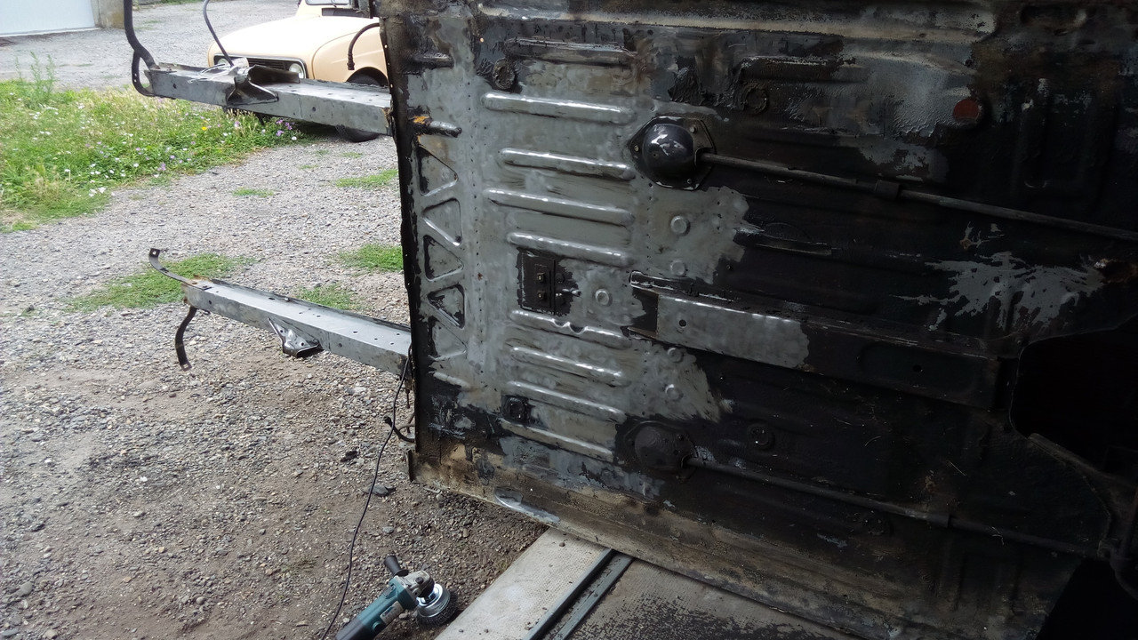 1501408542398-448358460