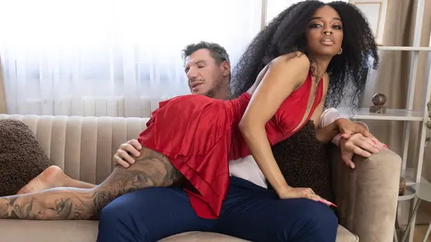 Freaky Mariah – His mistress has a birthday treat
