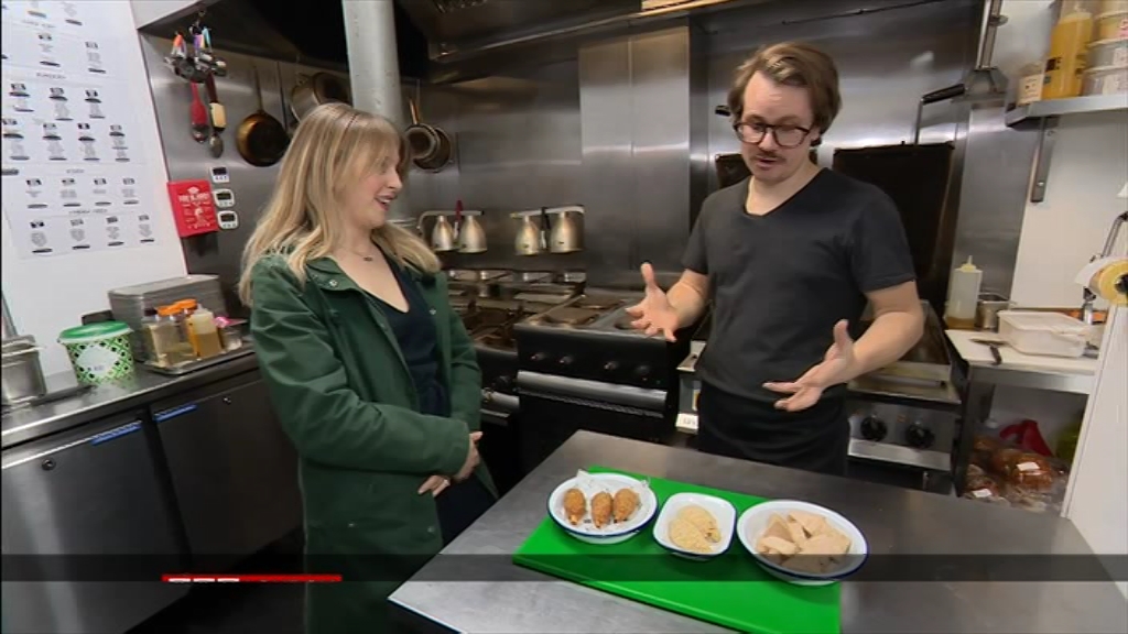BBC London News_20220224_19001925.ts_snapshot_21.51.035