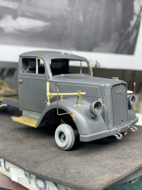 2E96AC85-107D-4D2E-82B2-48D1325BBBE0