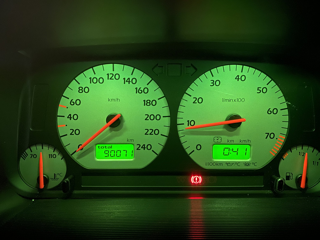 11978730-5B3C-4DE5-B785-DBF10495D861